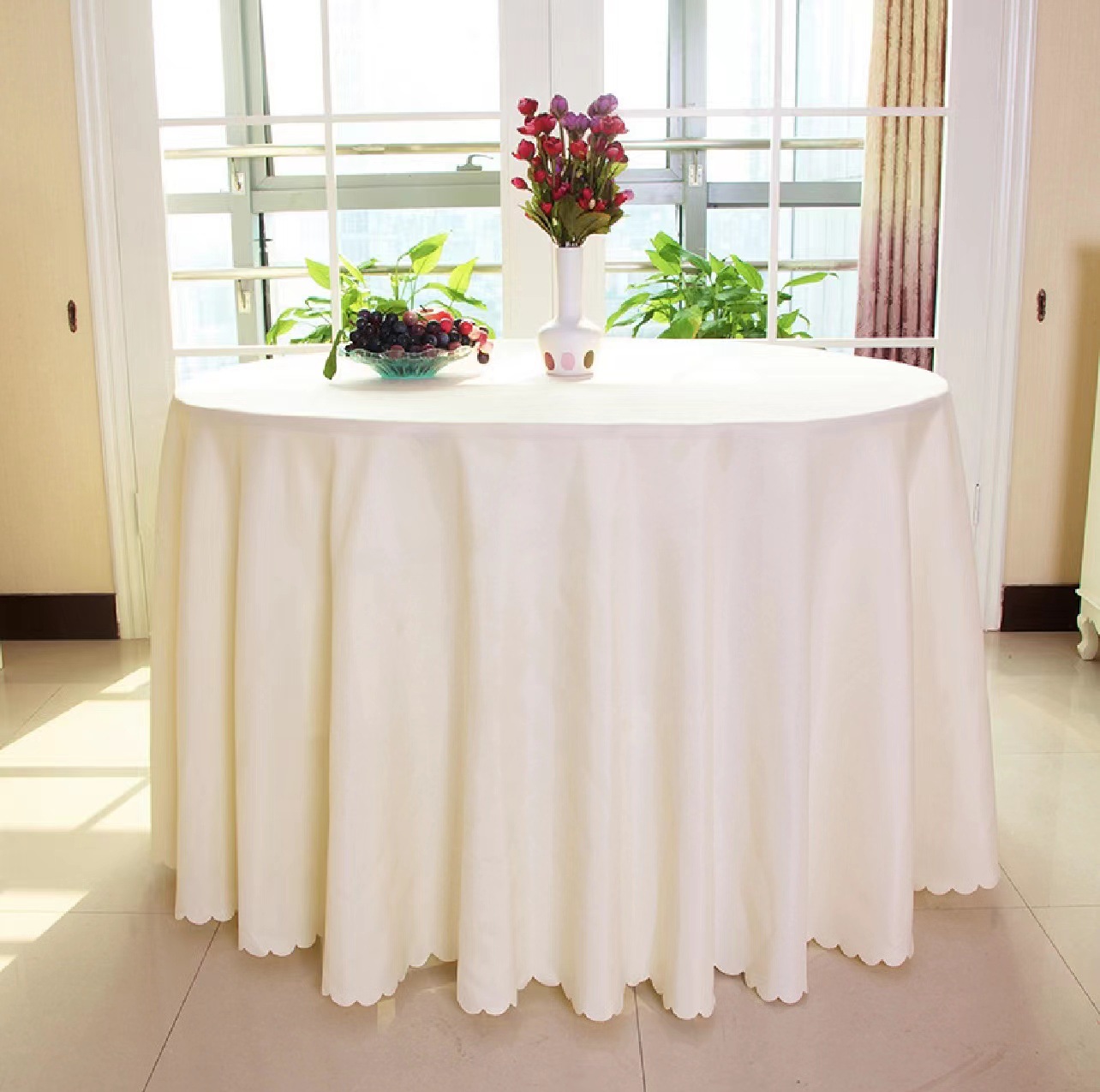 Picture of Large Round Table Restaurant Tablecloth Hotel Restaurant Banquet Family Usable Round Wedding European Tablecloth Table Cover Cross-Border