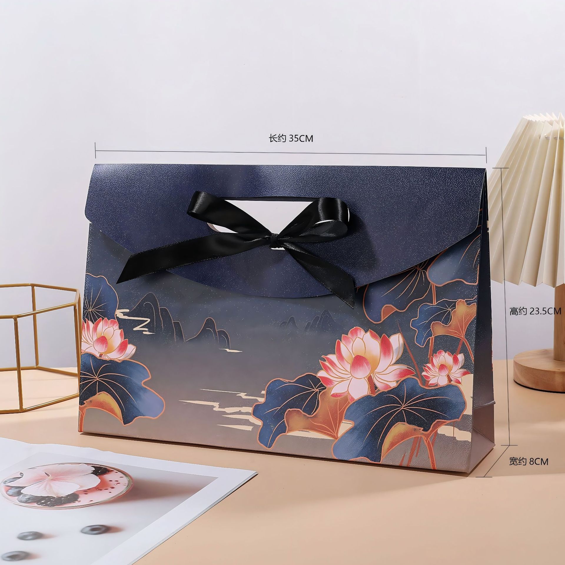 Picture of Boutique scarf gift box scarf clothing exquisite packaging box high-end holiday gifts gift box suit wholesale
