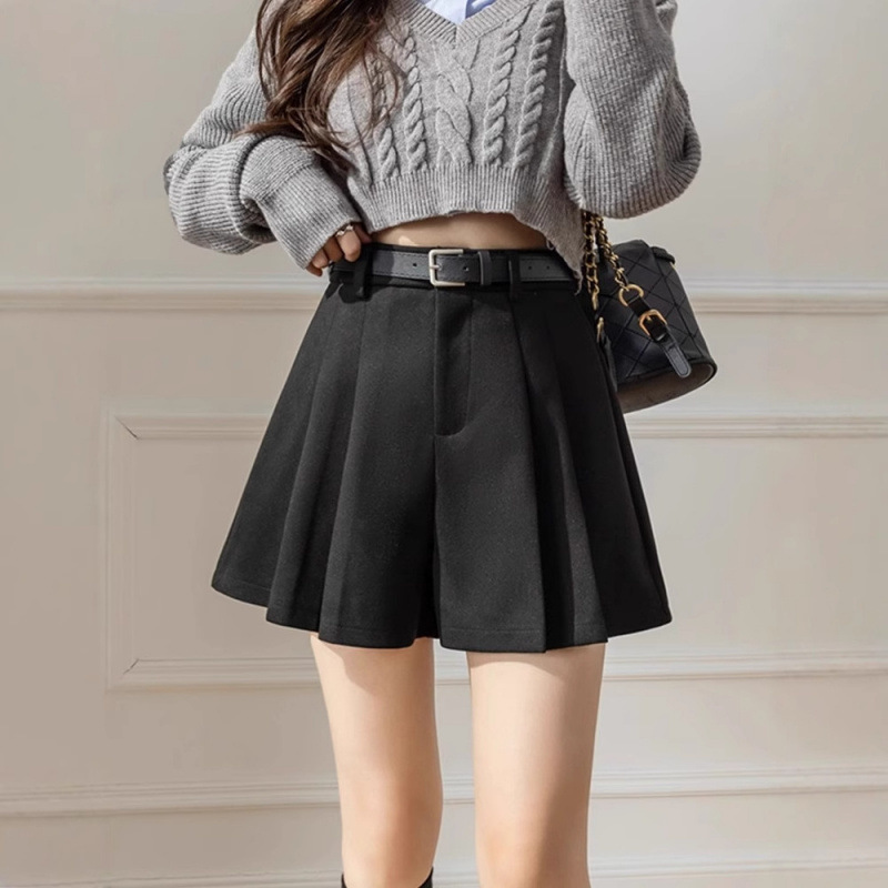 Pleated Skirt Pants Autumn and Winter 2024 New Women's Woolen Short Pants Skirt Small European High Waist Brown Boots Pants