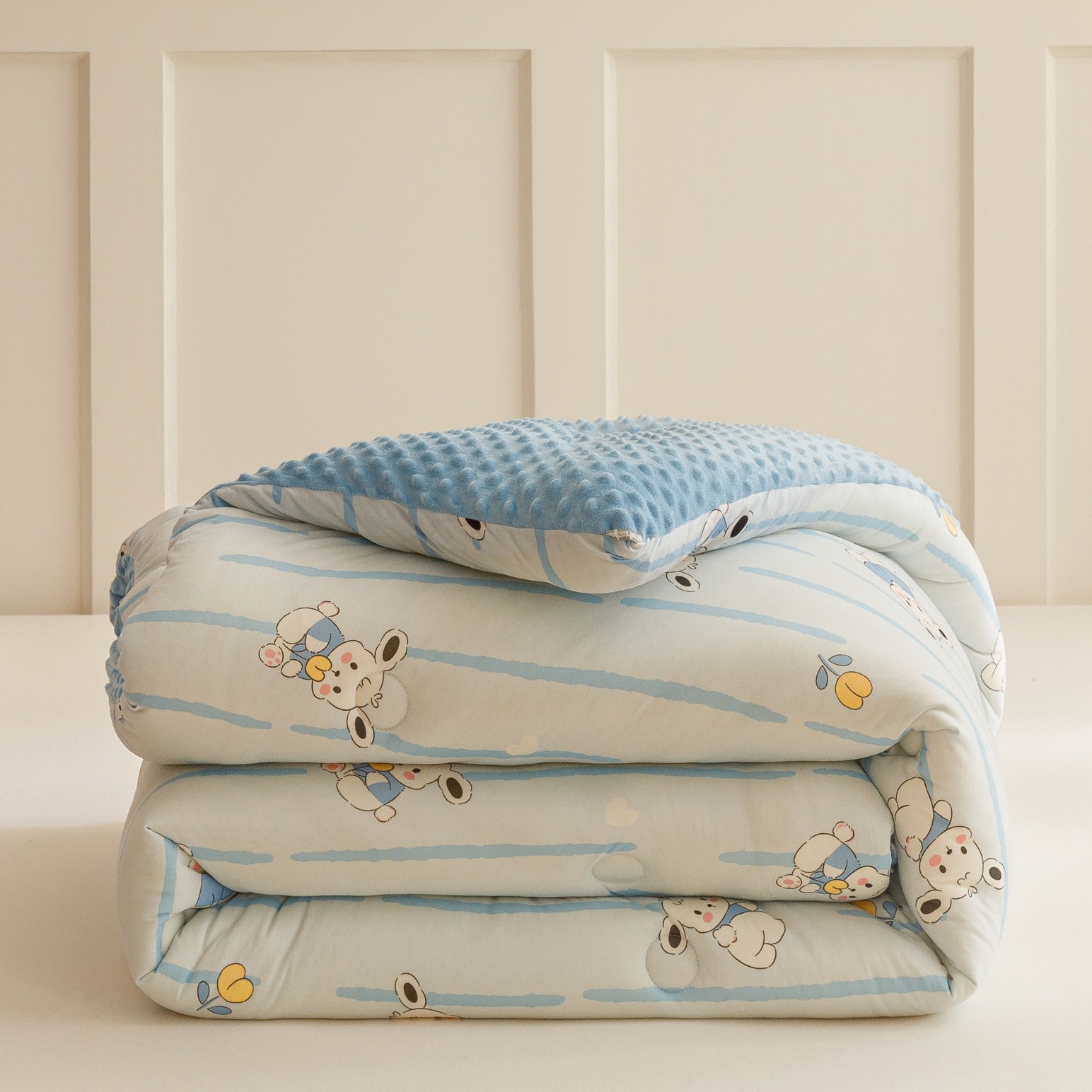 Picture of Maternal and infant class a pea velvet quilt soybean fiber quilt core children's knitted cotton student dormitory four seasons autumn and winter quilt 2