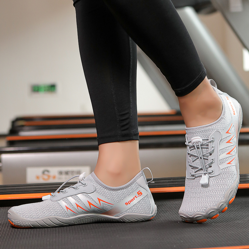 Picture of Indoor Fitness Shoes Men and Women's Shock Absorbing Running Shoes Quiet Rope Skipping Shoes Sports Yoga Shoes Women's Comprehensive Training Shoes