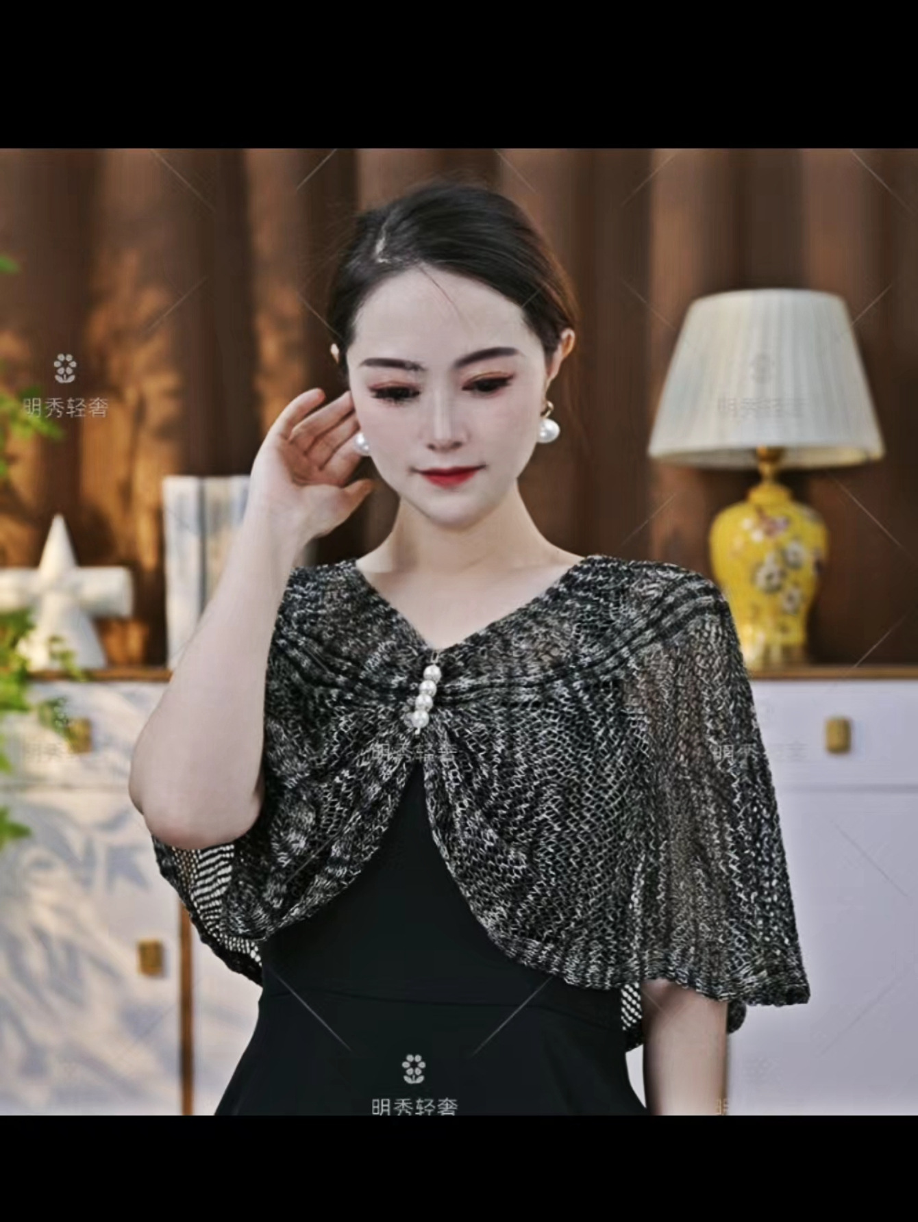 Picture of Women's Winter Pullover Neck Warmer, Solid Color Korean Style Versatile Neck Wrap, Knitted Ice Silk Pullover Small Cape Shawl
