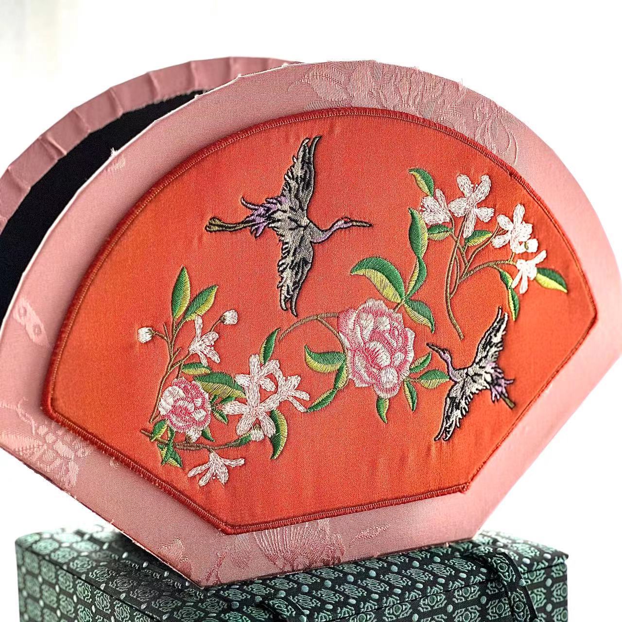 Picture of High-End Dragon Year New Model New Year's Eve Flower Premium Octagonal Box Fortune Bucket Housewarming Gift Chinese Style Embroidered Gift Box with Flowers