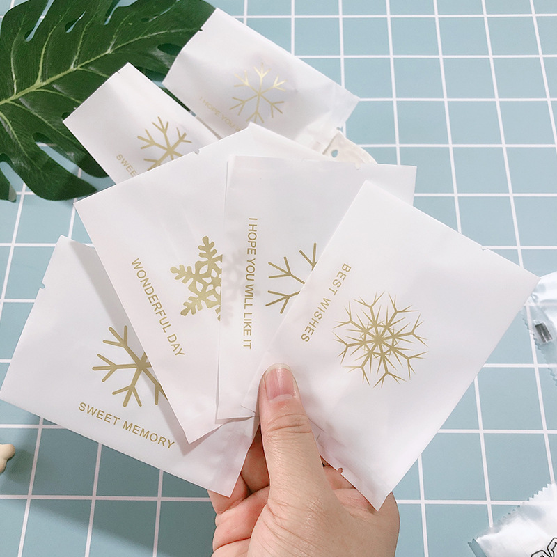 Factory wholesale golden snowflake crisp packaging bag homemade baking bulk machine bag frosted biscuit bag four-in-one bag