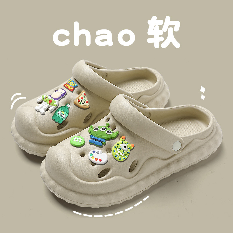 Picture of New Croc Shoes Women's 2025 Summer Outerwear Thick-Soled Internet Celebrity Beach Shit-Feeling Baotou Half Sandals Women's Summer