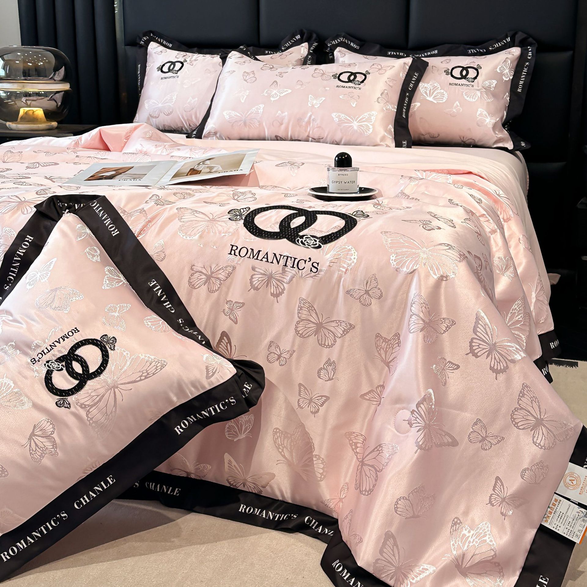 Picture of Class A Ice Silk Summer Quilt Air-conditioning Quilt Bed Cover Bed Sheet Four-piece Set Advanced Light Luxury Embroidered Summer Cool Quilt Summer Thin Quilt