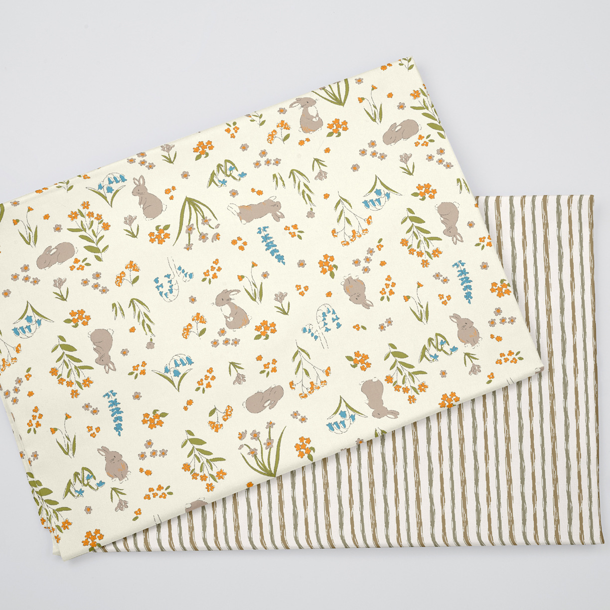 Wholesale Supply of 133*72 Twill Printed Fabric Cartoon Flower 40 Count Cotton Fabric 1.6m Width