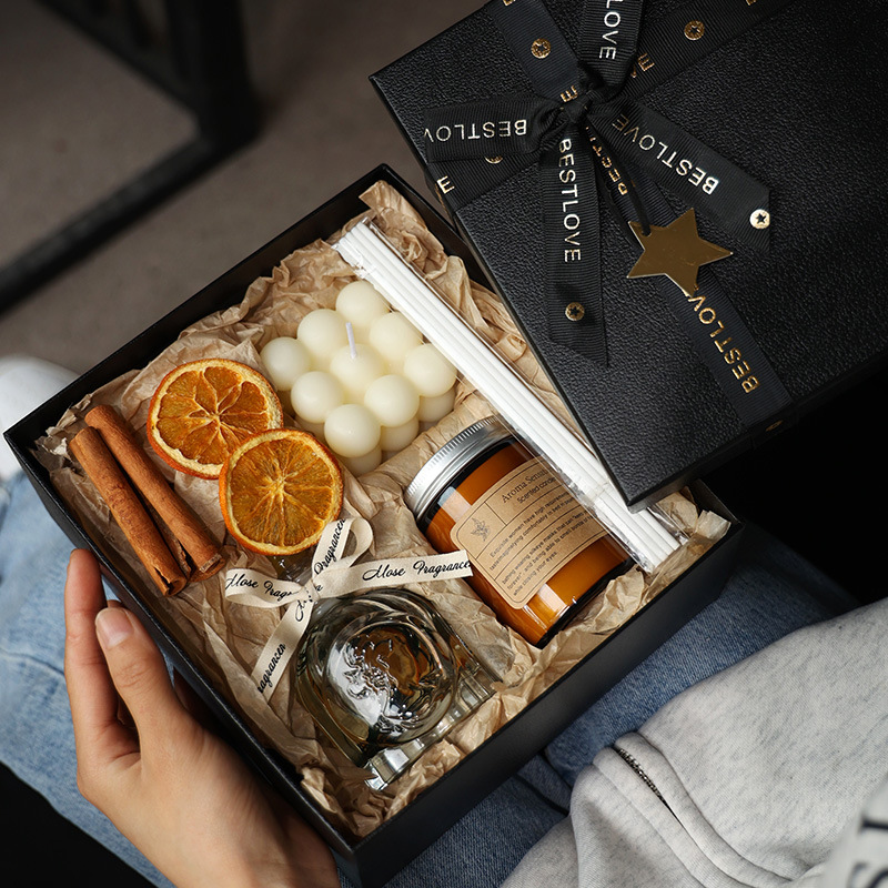 Picture of Lover's March 8Th Scented Candle Gift Box Indoor Creative Glass Cup Atmosphere Incense Fragrance Accompanying Gift List