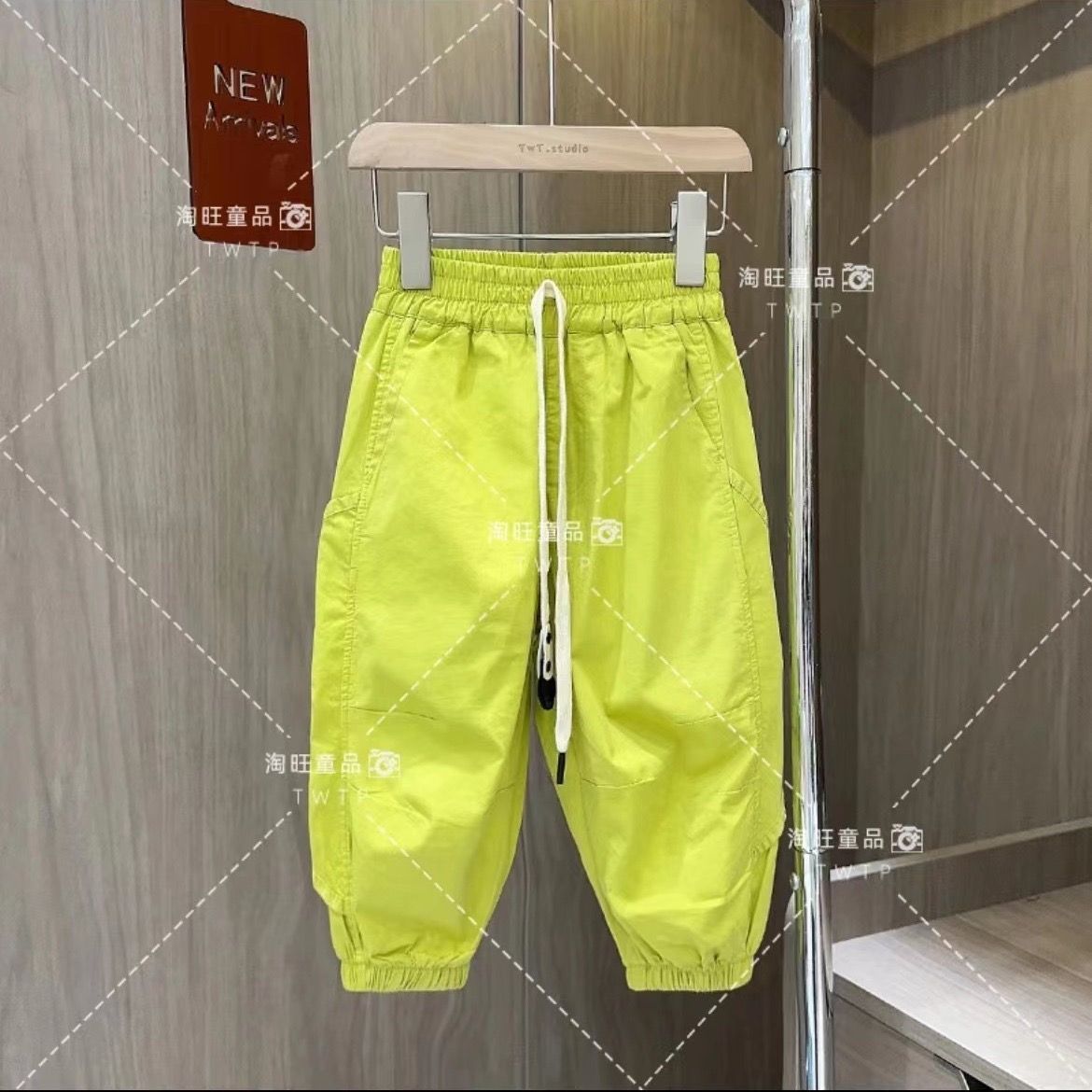 Picture of Girls' Suit Women's Summer Suit 2024 New Mother and Daughter Stylish T-Shirt Parent-Child Suit Internet Celebrity Craft Pants Two-piece Set