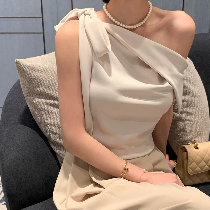South Korea Dongdaemun Fashion New Design Sense Oblique Collar Shoulder Strap Bow All-match Slim-fit Sleeveless T-shirt for Women