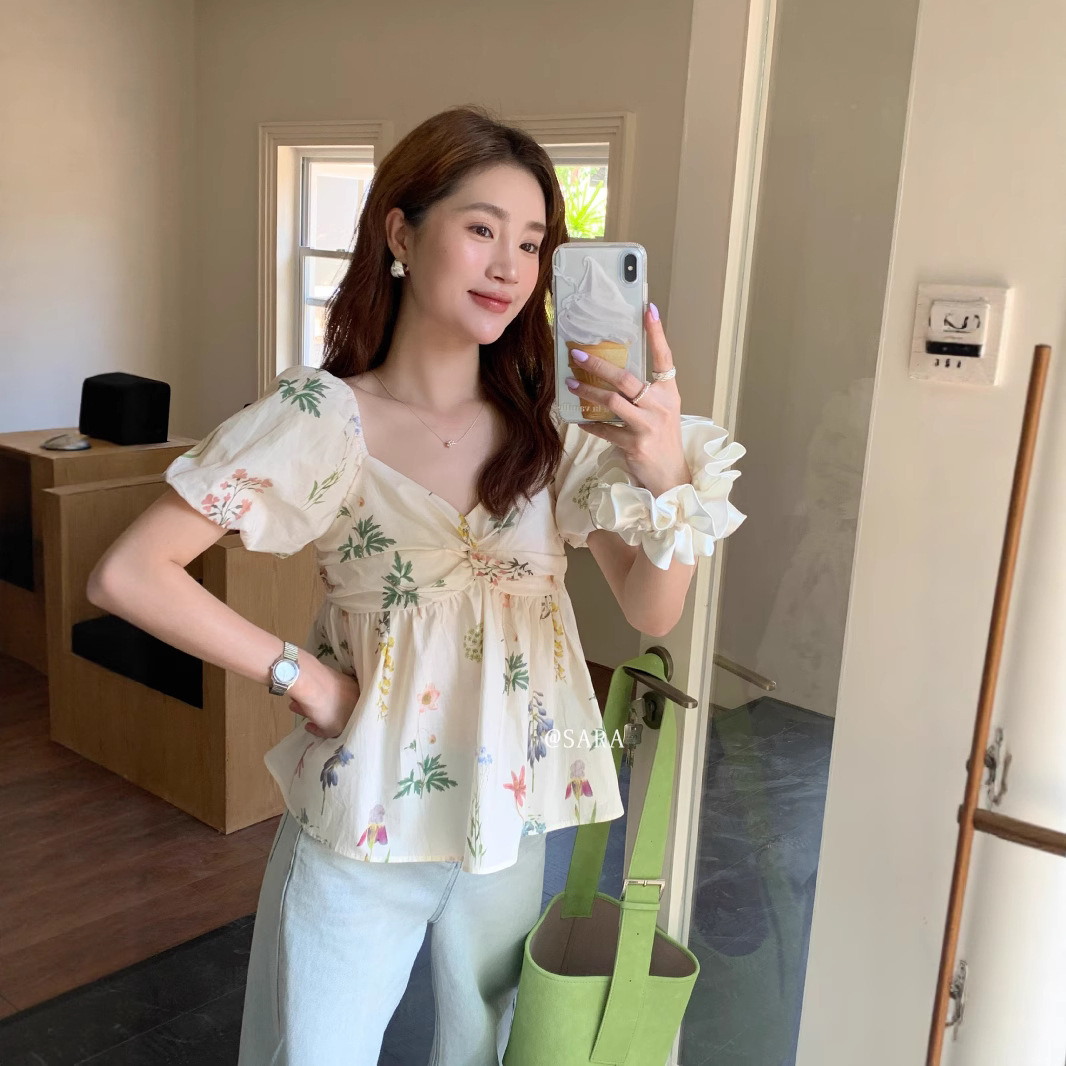 Picture of Plus-Size Gentle Puff Sleeve Shirt for Women, Summer Design, Age-Reducing, Beautiful Blouse for Chubby Women, Slimming Top That Hides Extra Flesh