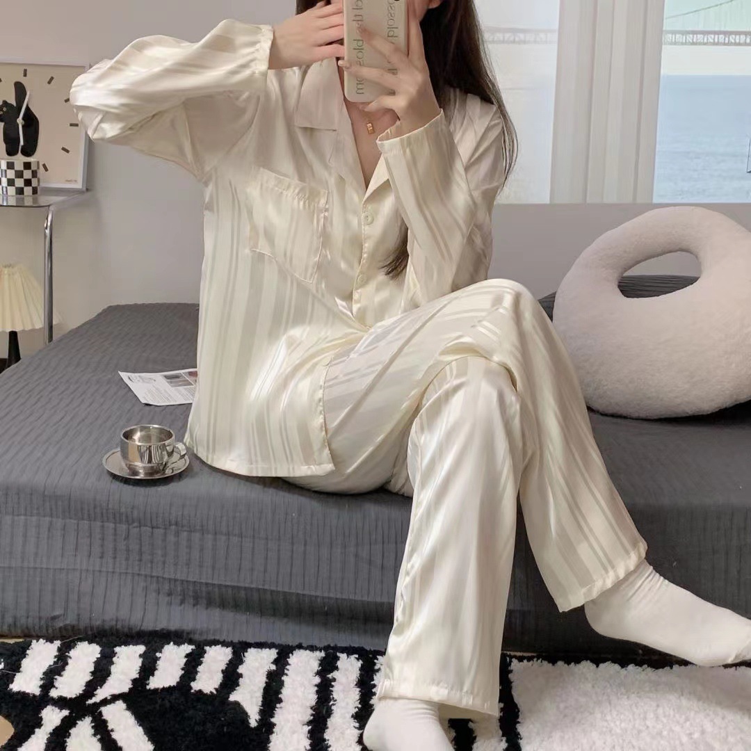Picture of ins Cyber Celebrity Lace Long-sleeved Simple Black Spring and Autumn Long-sleeved Trousers Cardigan Pajamas Women's Sweet Loose Home Clothes