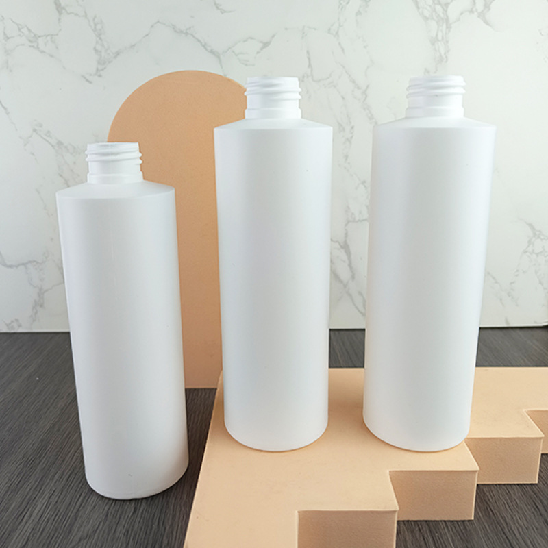 Factory Direct Sales 24 Teeth 250ml Flat Shoulder Bottle HDPE White Daily Packaging Shower Gel Shampoo Conditioner Bottle