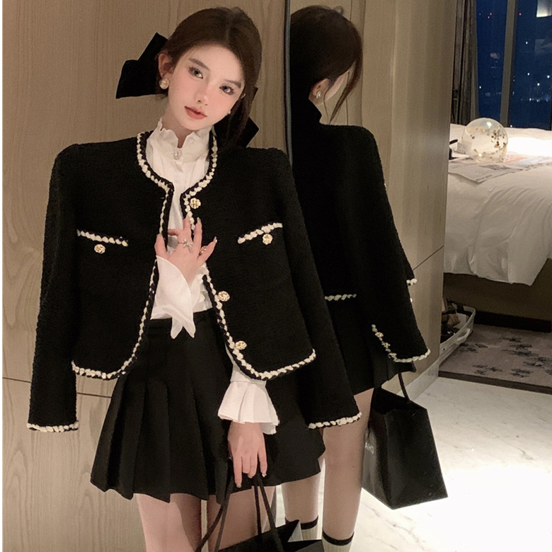 Picture of Rich Daughter Tweed Style Short Outwear 2024 Autumn and Winter New Slim and Versatile Retro Duffle Elegant Black Top