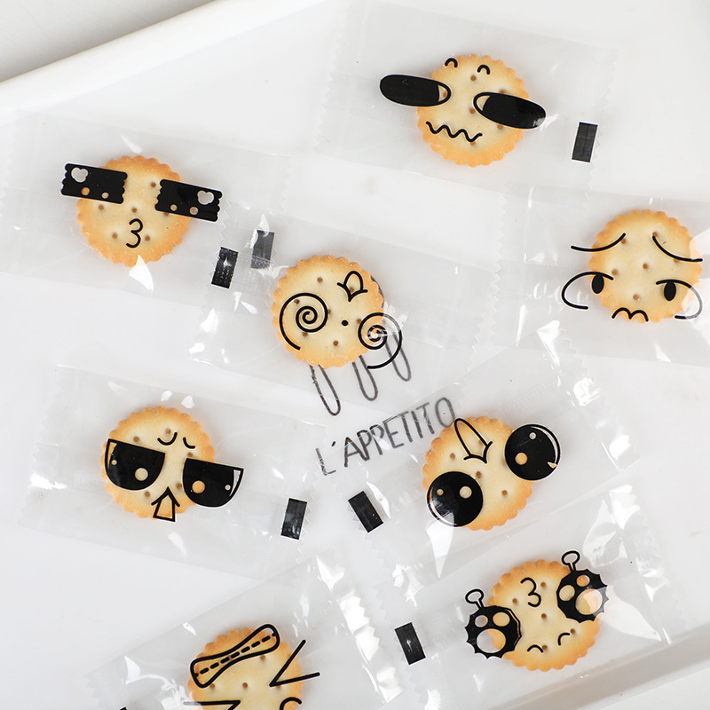 New 4.5*7.5 transparent expression button biscuit bag small round cake square candy bag mini candy bag 100 pieces