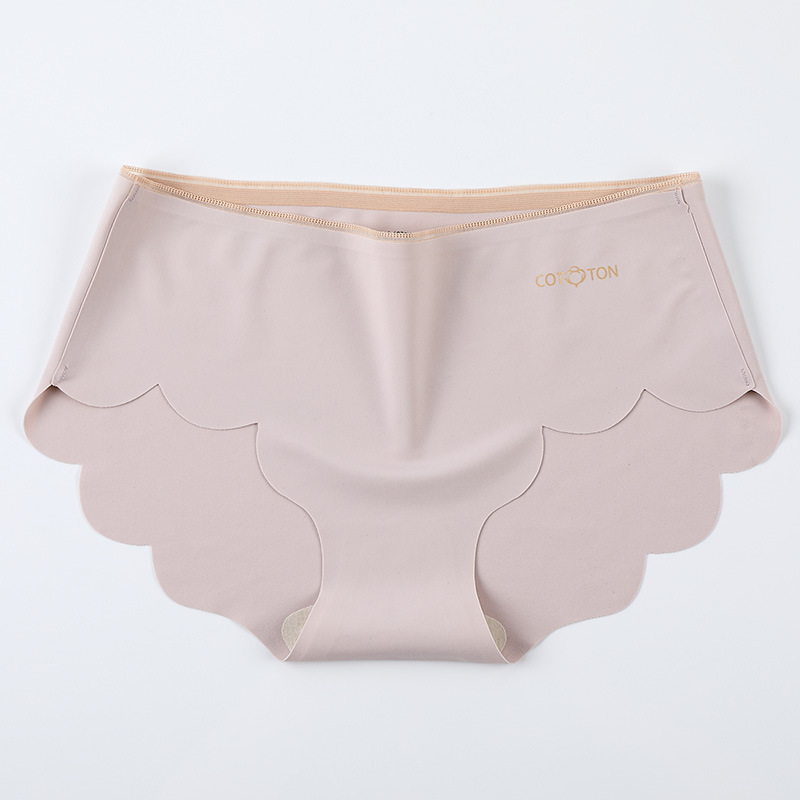 Picture of Women's Pure Cotton Antibacterial Crotch Seamless High-Elastic Cotton-Feel Triangle Briefs in Japanese and Korean Style