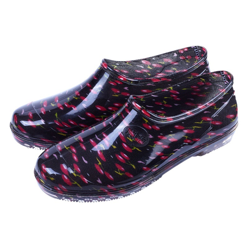 Thickened Shallow Mouth Spring and Autumn Low-top Rain Shoes Women's Fashion Kitchen Work Non-slip Waterproof Rubber Shoes Crystal Water Shoes