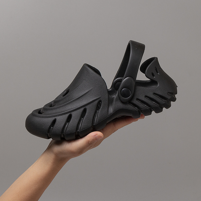 Factory wholesale hole shoes men's summer trendy cross-border trade sandals men's casual beach thick-soled soft-soled in stock
