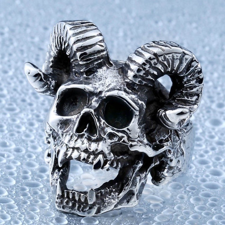 Foreign trade exaggerated personality jewelry wholesale alloy men's ring Satan ram horn skull finger ring wholesale