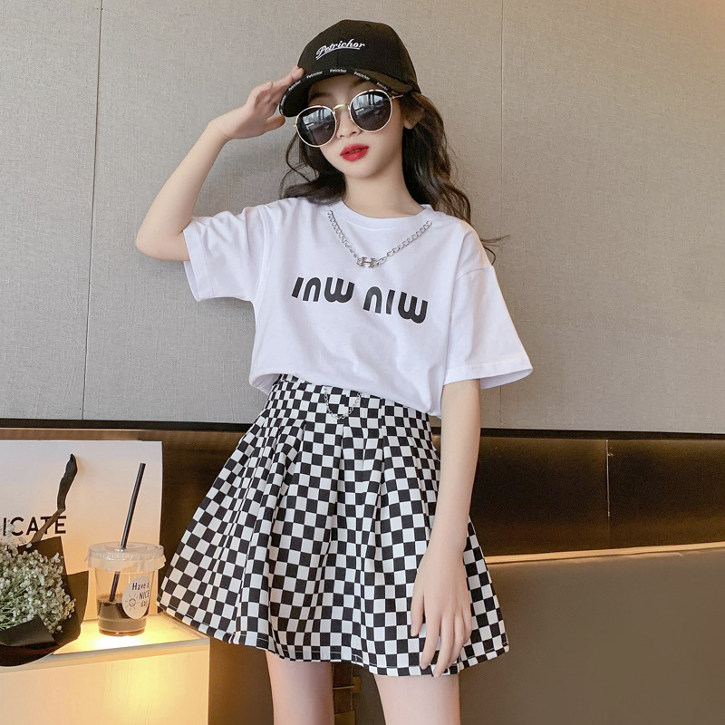 Girls' Casual Dress Summer New Arrival Western Style Children's Korean T-Shirt Black and White Plaid Skirt Two-Piece Set