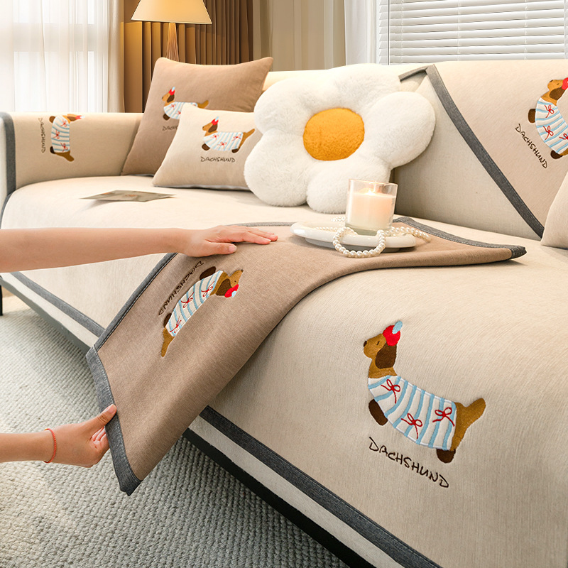 Chenille cartoon sofa cushion four seasons universal 2025 new in-line cushion non-slip sofa cover cover cloth towel