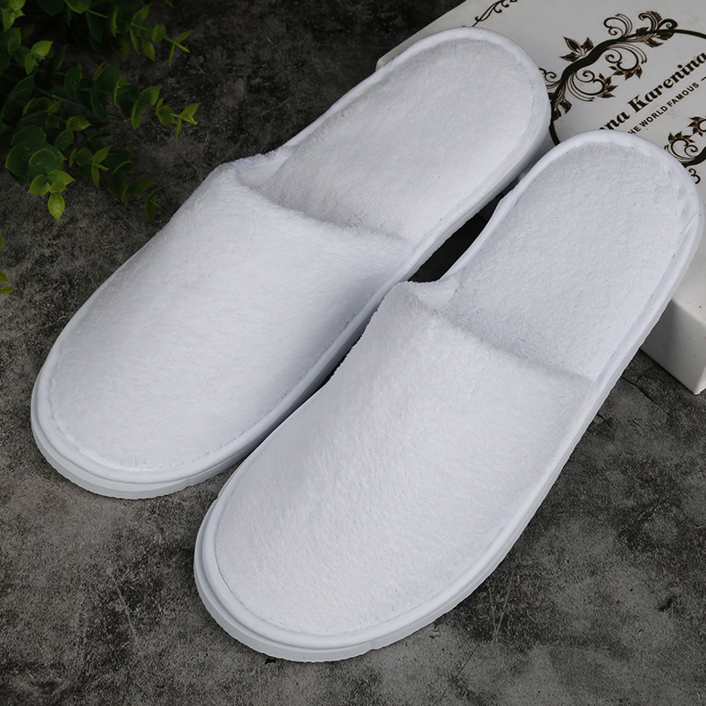 Picture of Manufacturer Disposable Hotel Slippers High-End Coral Velvet Four-Season Hotel Room Supplies Gray White Slippers