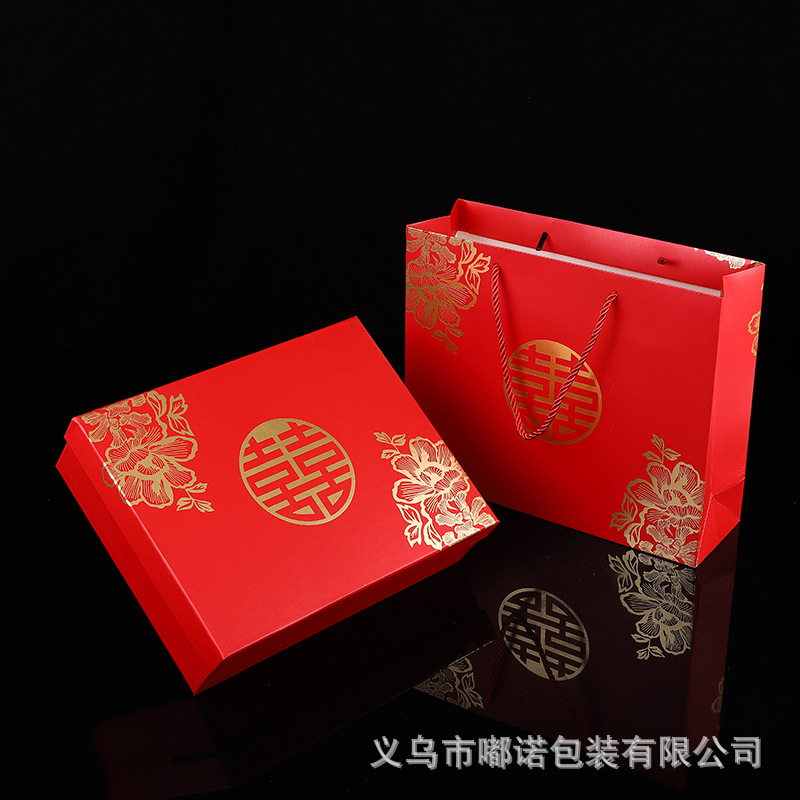 Red retro Chinese style candy box red double happiness portable gift box with lid and hand gift box in stock