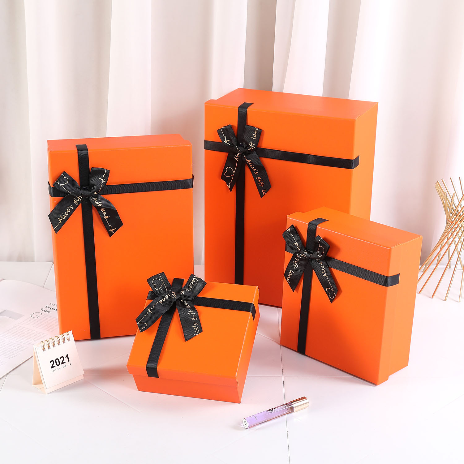Picture of Hand gift box towel gift box thermos cup gift box heaven and earth cover packaging box wedding companion factory spot wholesale