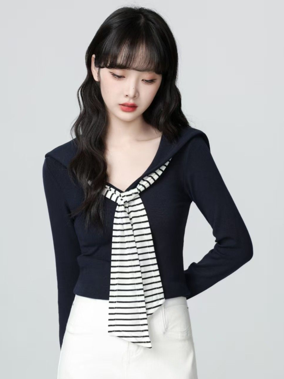 Navy blue navy collar long-sleeved T-shirt women's spring 2025 spring and autumn new striped tie spliced shirt slimming top
