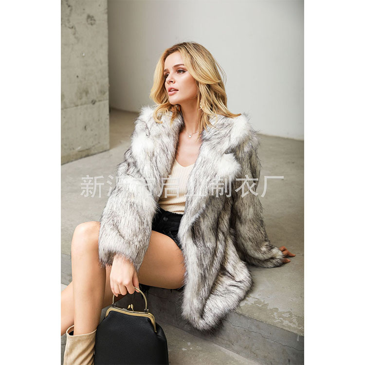 Picture of 2025 Autumn and Winter Women's White Bottom Black Tip European and American Mid-Length Suit Jacket Outwear Artificial Fur Imitation Fur Jacket