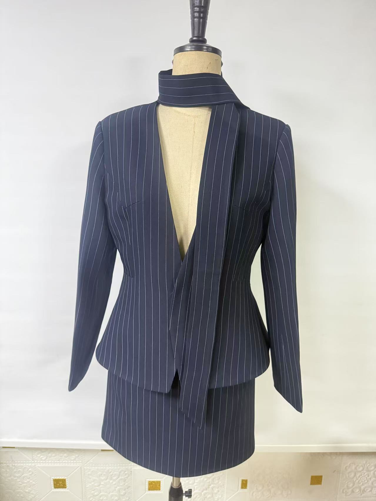 Picture of 2024 New Cross-border Elegant Striped Niche Design Slim-fit Waisted V-neck Suit Jacket Jacket Dress Set