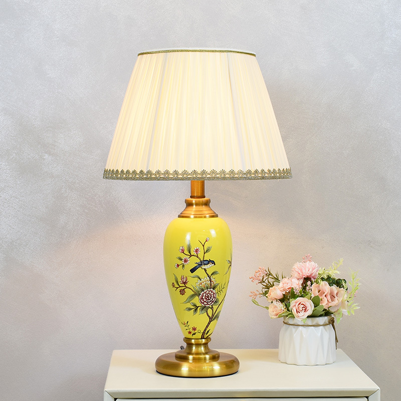 American retro flower and bird ceramic bedside table lamp bedroom study creative fabric decorative table lamp light luxury simple modern