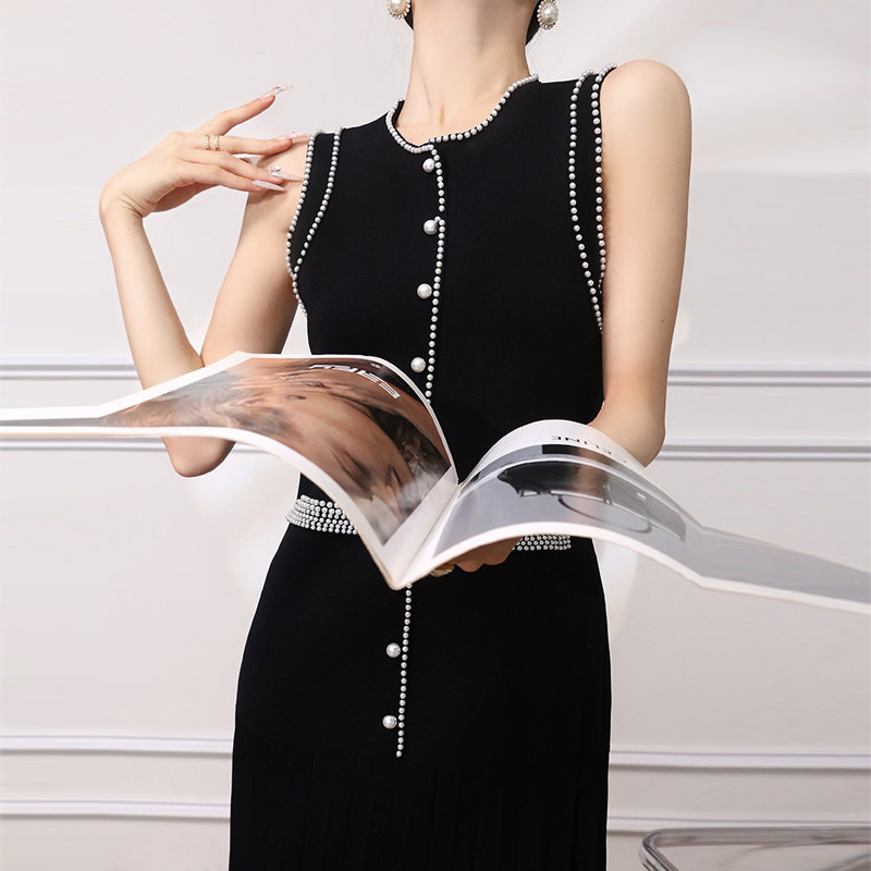 Picture of Foreign Trade European and American Clothing Lady Style Beaded Knitted Sleeveless Little Black Dress Summer New Mid-Length Slim Dress