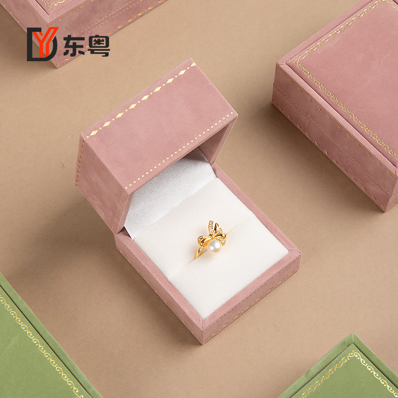 Cross-border European-style Right Angle Phnom Penh Flannel Jewelry Box High-end Ring Pendant Bracelet Box Jewelry Jewelry Storage Box