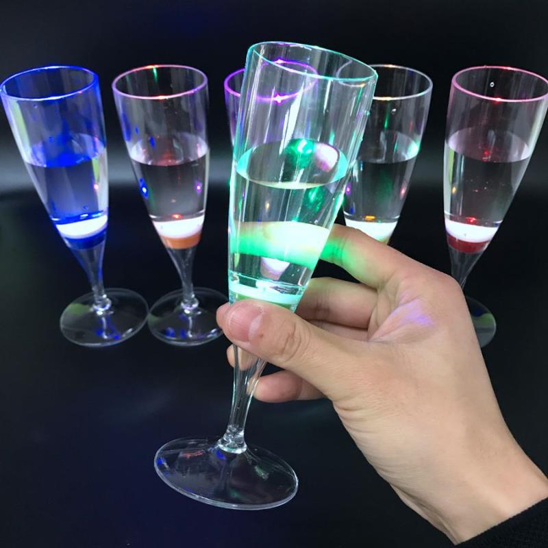Picture of LED glowing champagne glass into the water bright champagne glass PS goblet 6 color in stock glowing glass LED champagne glass