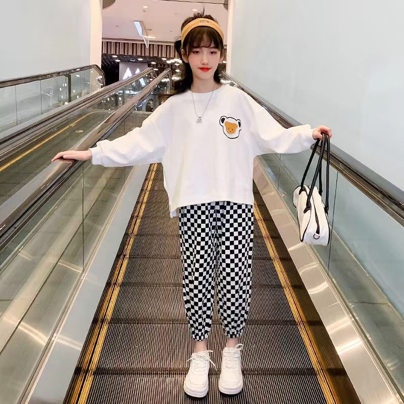 Girls' Autumn Outfit 2024 New Korean Style Fashionable Casual Long Pants for Older Children, Cartoon Sweatshirt for Girls in Spring and Autumn