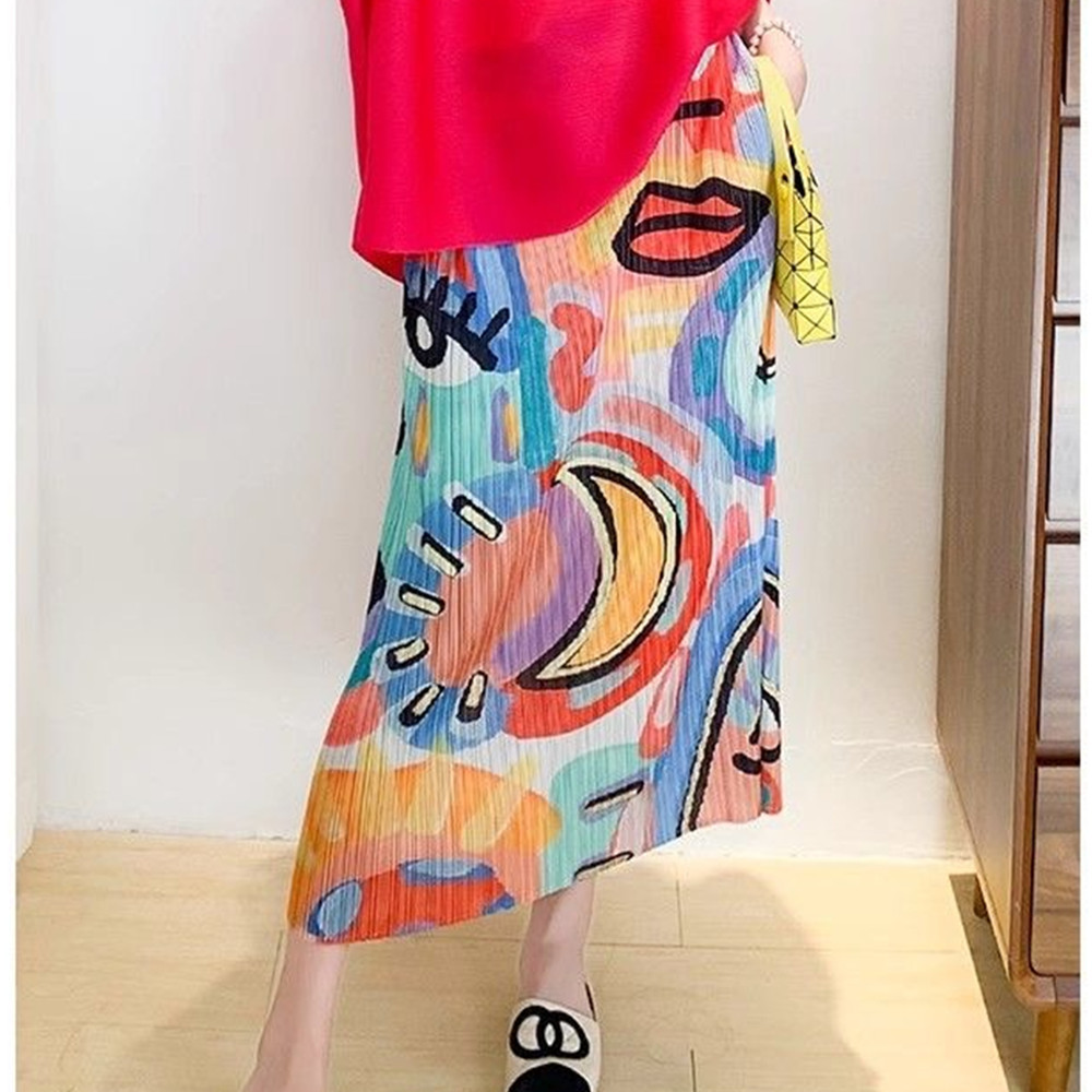 Picture of Niche design pleated skirt spring and summer thin elastic waist printed slimming age-reducing hip slit pleated skirt