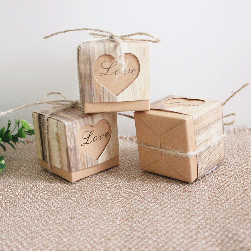 Picture of Kraft Paper Love Candy Box Packaging European Style Mori Retro LOVE Box Wedding Gift Accompanying Gift Box Promotion