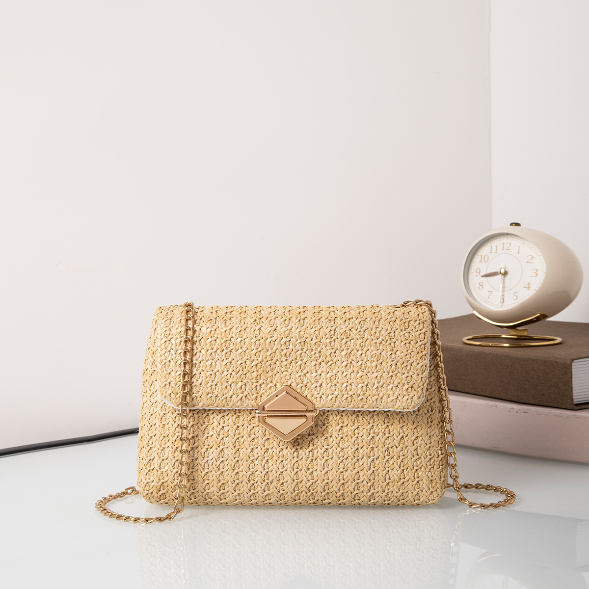 2024 Summer New Fashion Women's Crossbody Bag Straw Women's Bag Diamond Lock Simple Chain Bag