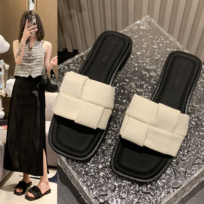 Beautiful Sandals for Women, Fashionable and Versatile for Summer Outer Wear with Skirts, Wholesale New Fairy Style French Flat Beach Shoes