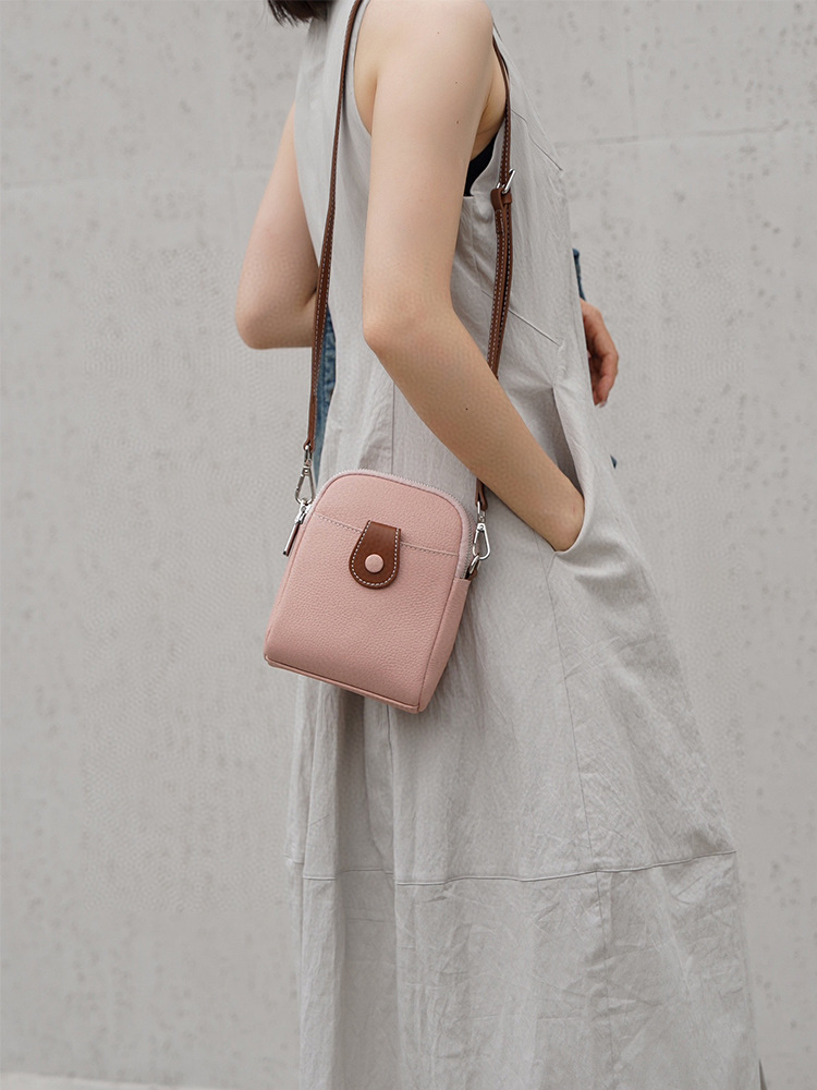 Picture of Popular Genuine Leather Mobile Phone Bag Women's 2024 New Soft Leather Crossbody Bag All-match Single-shoulder Women's Bag Mini Cowhide Small Bag