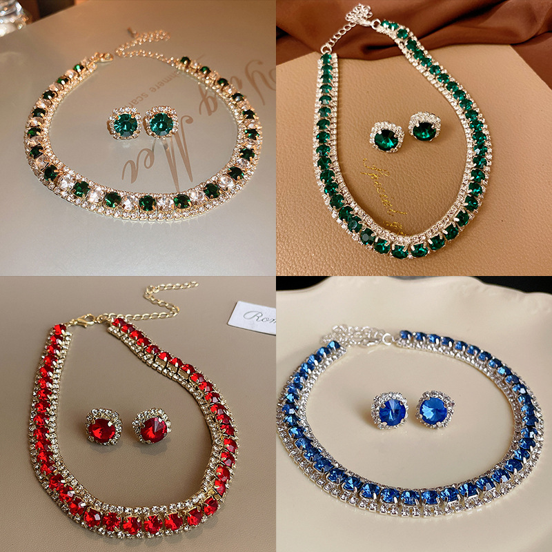 European and American light luxury high-end zircon jewelry suit necklace niche retro clavicle chain fashion Joker jewelry wholesale