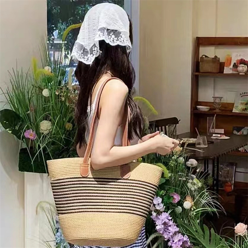 Straw Bag Summer Beach Seaside Vacation Woven Shoulder Bag Women's Fashion Commuting Simple Bucket Hat Tote Bag