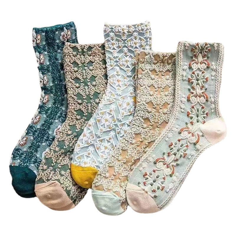 Palace style vintage three-dimensional relief socks women's autumn and winter sweet niche flowers cute Mori casual wear