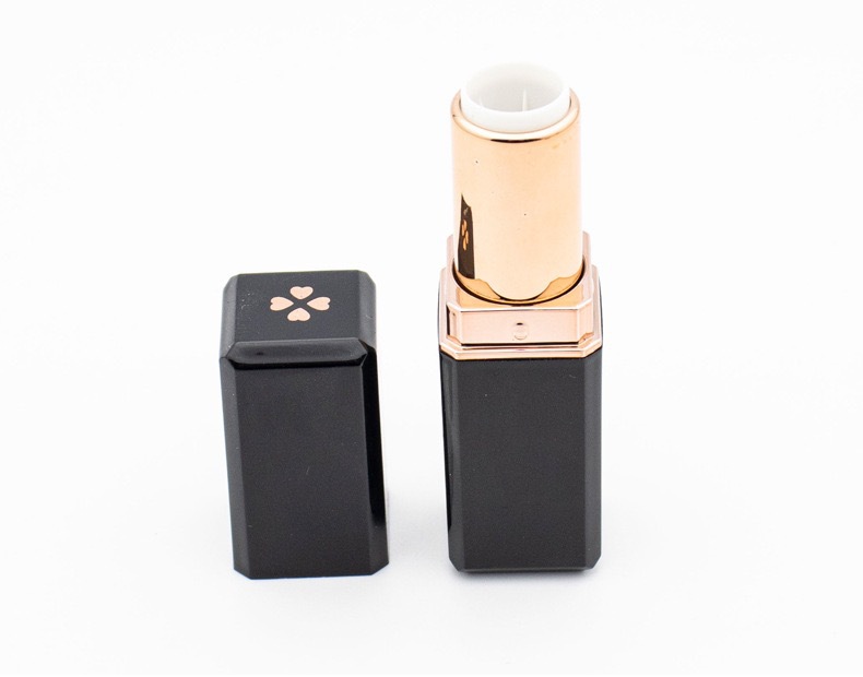 Picture of Factory in stock wholesale four-leaf clover black white lipstick tube empty tube 12.1 caliber printable logo lipstick tube