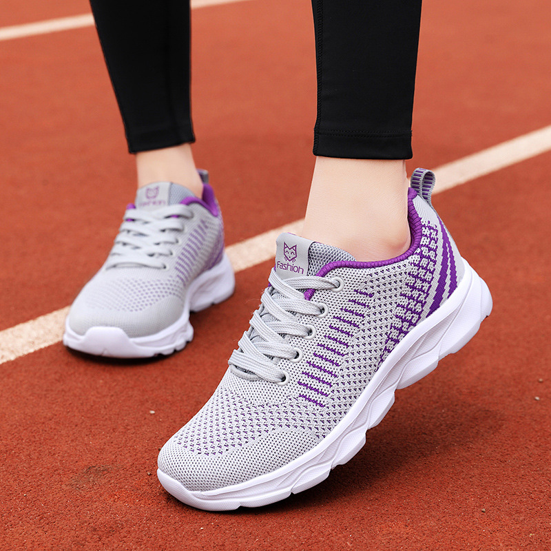 Picture of Old Beijing Cloth Shoes Spring and Autumn Mesh Lightweight Casual Mom sneaker Middle-aged and Elderly Soft Sole Walking Shoes Women's Travel Shoes