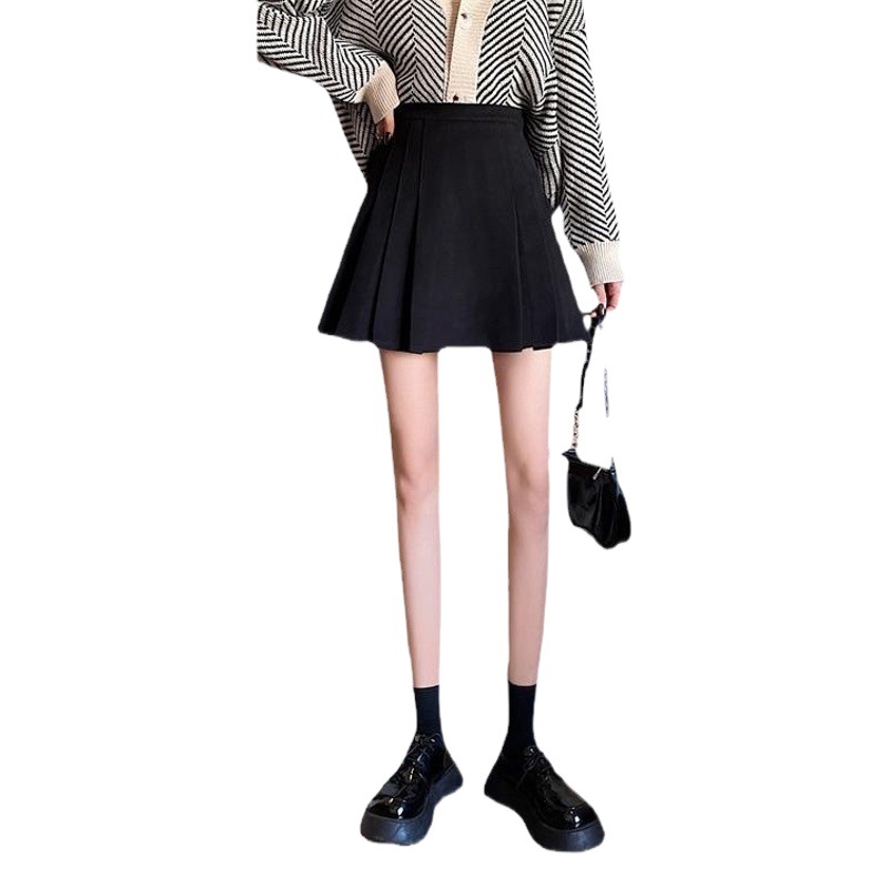 New 2024 Autumn Plus-Size Black Pleated Skirt for Women, High-Waisted, Slimming, A-Line Short Skirt in School Style