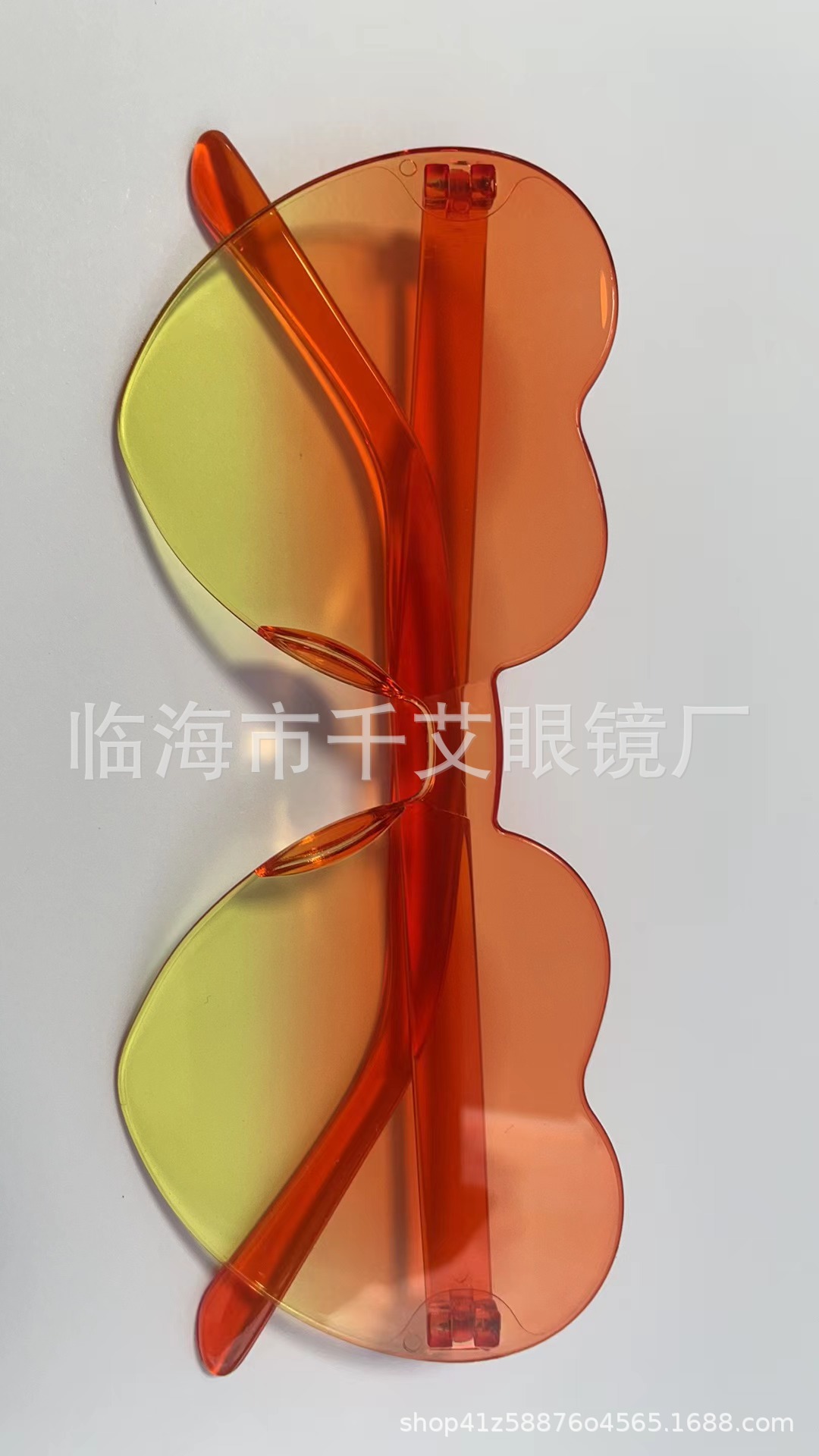 Picture of Heart Sunglasses, Heart Sunglasses, Jelly Color Rimless Heart-Shaped One-Piece Glasses, Dazzling Color Glasses