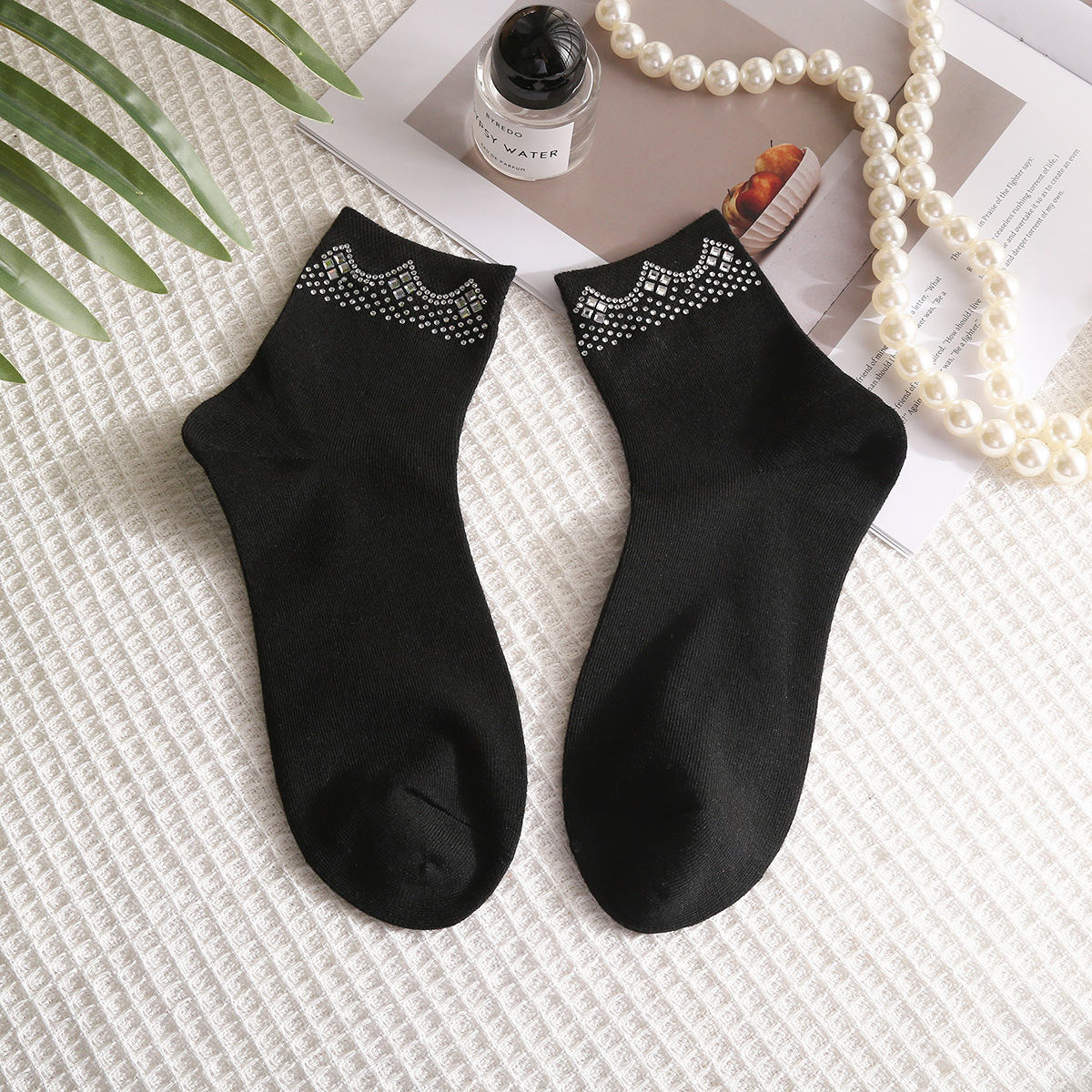 2025 European Style Double-Needle High-End Fashionable Personality Starry Sky Sparkling Hot Diamond Letter Socks for Women Trendy Internet Celebrity