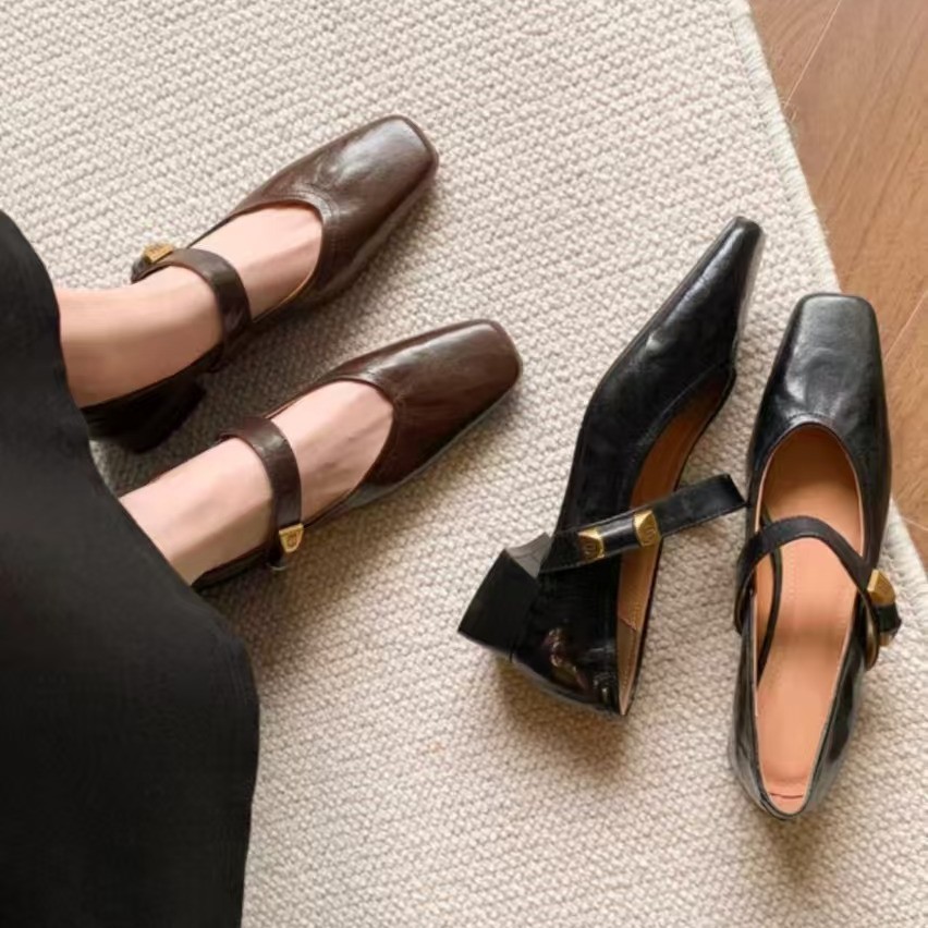 2025 Spring and Autumn New Square Toe Commuter French Style Shoes with Mary Jane Women's Shoes Laminar Leather Shoes with Low Heels and Thick Documentary